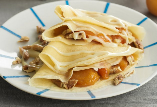 crepes-de-fruta-con-nueces