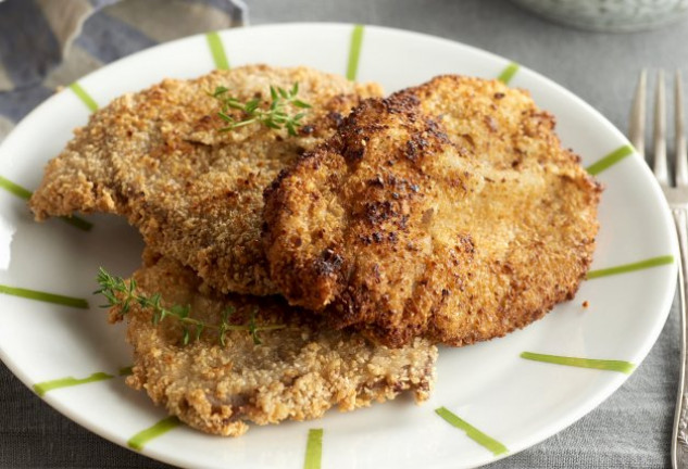 filetes-de-ternera-empanados-con-almendras-y-anacardos