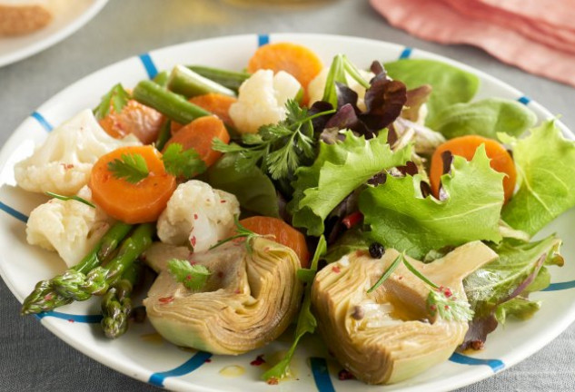 ensalada-con-verduras-en-escabeche