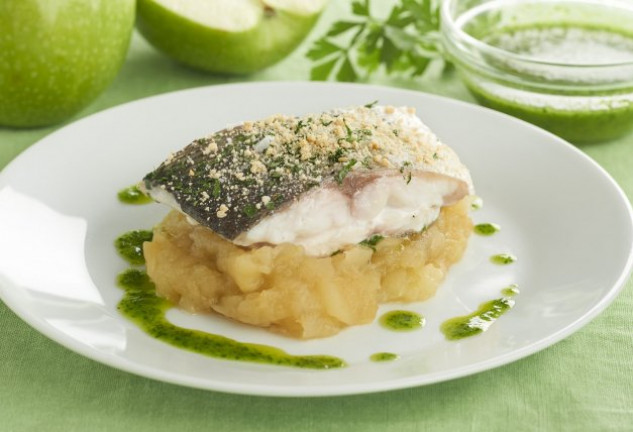 filetes-de-dorada-con-compota-de-manzana