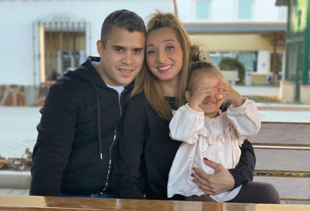 La pareja del joven ha manifestado su tristeza al conocer la noticia.