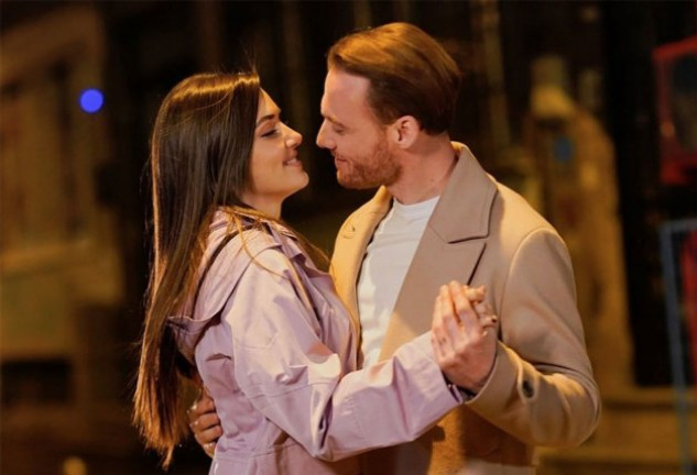 Hande Erçel y Kerem Bürsin podrían trabajar juntos de nuevo.