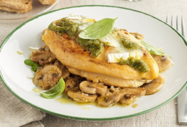 pechugas-de-pollo-al-pesto-con-gratinado-de-queso-de-cabra