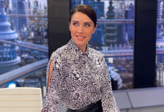 Pilar Rubio celebra, muy contenta, que ya tiene 6 millones de seguidores en Instagram.