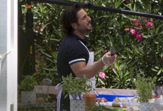 David Bisbal durante el rodaje de MasterChef Celebrity 6 (Europa Press).