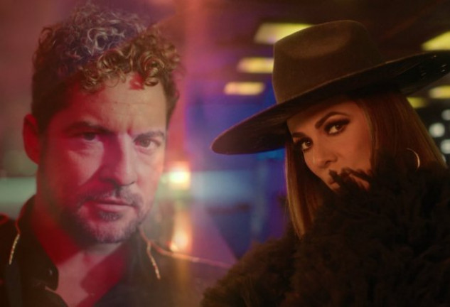 Edith Márquez estrena videoclip para "Es Complicado" junto a David Bisbal.