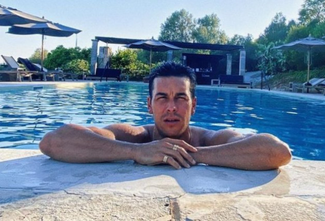 Mario Casas y sus hermanos disfrutan de un increíble verano