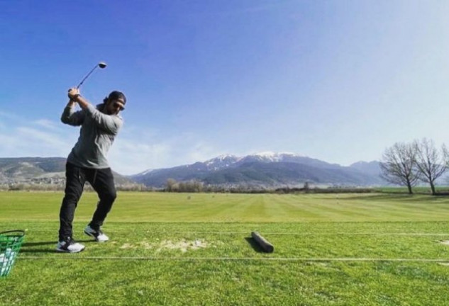 De tal palo, tal astilla. ¡No te pierdas al hijo de Antonio Orozco jugando al golf!