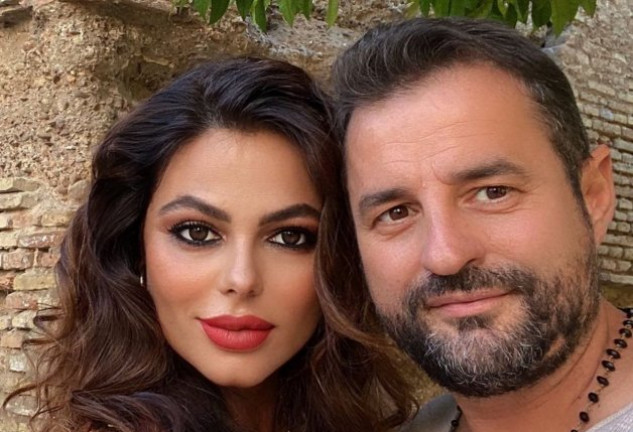 Marisa Jara junto a su pareja, Miguel Almansa (@marisajarab).