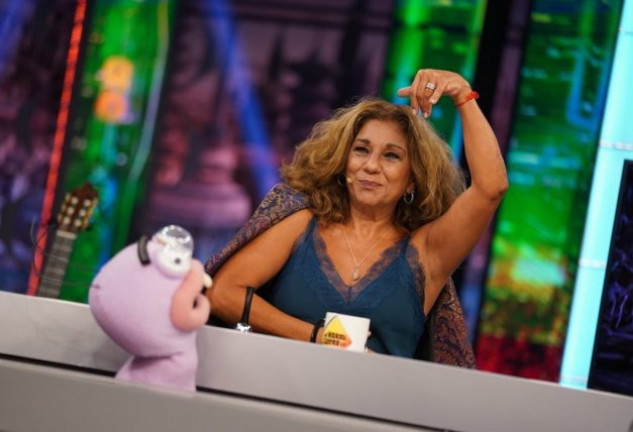 Lolita entró en El Hormiguero por la puerta grande, y dio detalles sobre la boda de Elena Furiase.