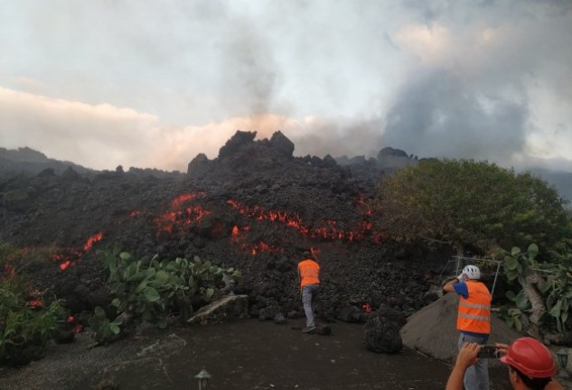 El volcán Cumbre Vieja ha creado coladas de lava que alcanzan hasta los 600 metros de anchura y los 15 metros de altura. 