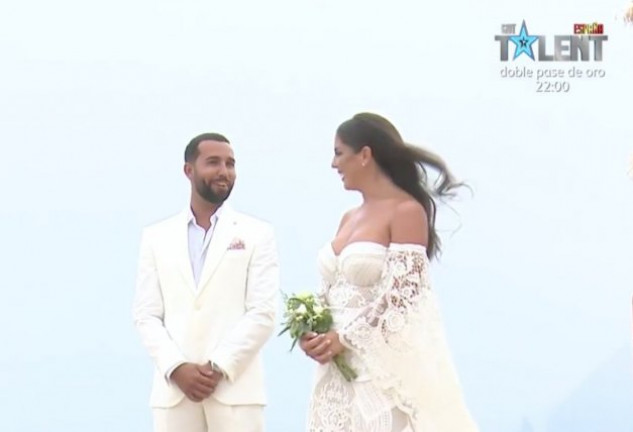 Omar Sánchez y Anabel Pantoja en el altar (Sálvame Diario).