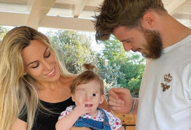 Edurne, De Gea y Yanay forman una familia preciosa.