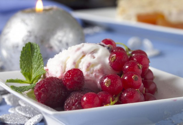 frutos-rojos-con-helado