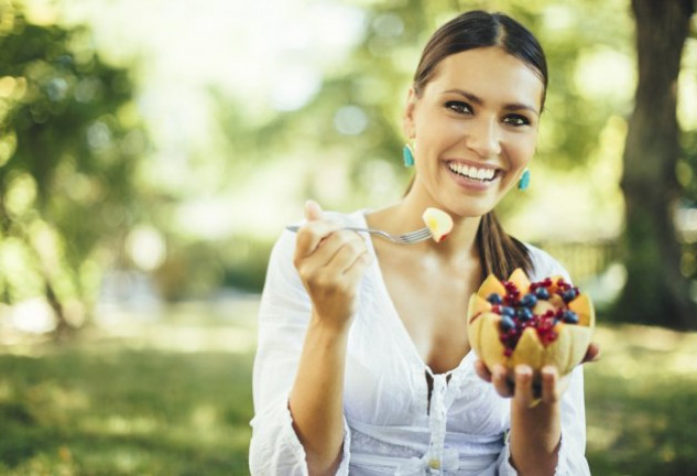 Alimentación y deporte son la base de un estilo de vida saludable.