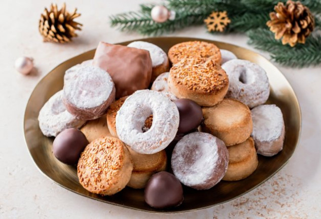 ¡Atrévete a darle un toque dulce a tu mesa estas Navidades con tu receta casera de mantecados y polvorones!