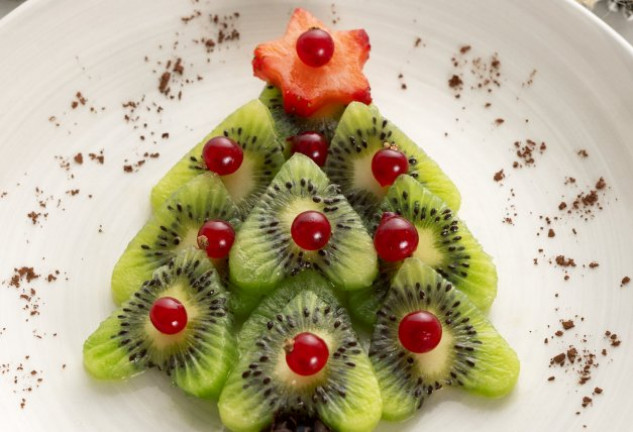 receta-canapes-pronto-arbol-de-navidad-con-frutas