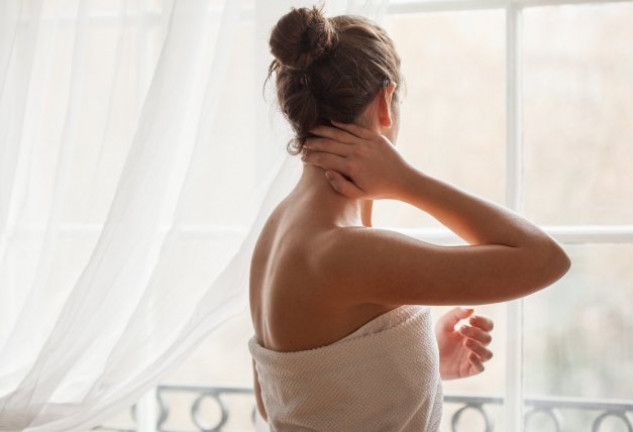 El dolor en las cervicales y la espalda alta es muy común entre personas que trabajan frente a ordenadores o acumulan una gran tensión a lo largo del día. ¡Cuida tu musculatura con nuestros consejos!