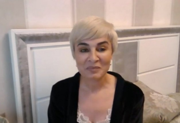 Ana María Aldón, confinada, conectó con Viva la Vida desde casa por video llamada (Telecinco).