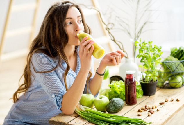 Algunos alimentos nos pueden ayudar a depurar nuestro organismo después de una etapa de excesos, pero la clave es mantener una dieta equilibrada todo el año.