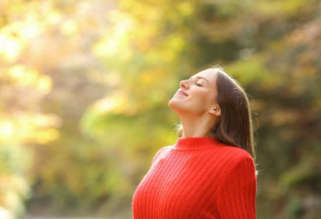 El contacto con la naturaleza, además de mejorar nuestros niveles de estrés, es fundamental para cuidar nuestra salud respiratoria.