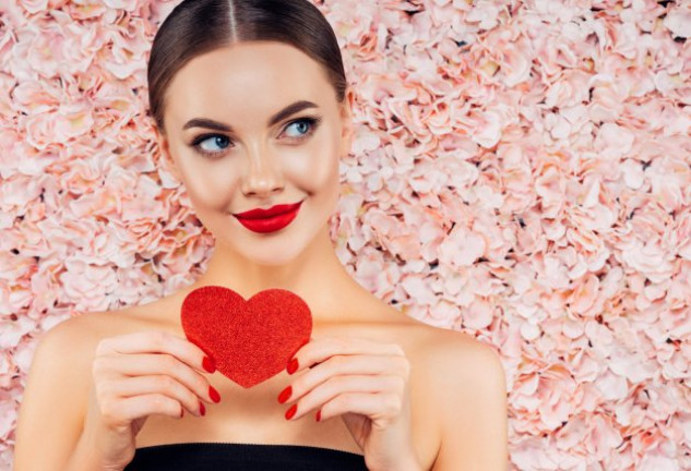Te proponemos las ideas de manicura más innovadoras para celebrar el día de los enamorados.