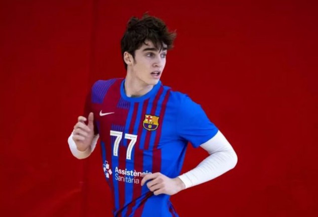 Pablo Urdangarín en uno de sus partidos de balonmano.