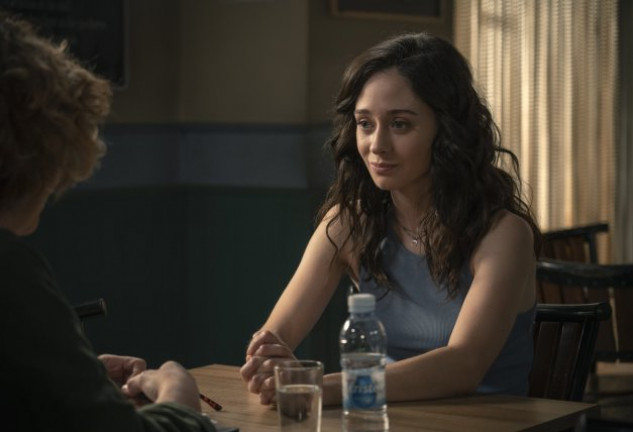 La teniente avisa a Alba de lo que puede pasar si no se aportan más pruebas a su caso, en la serie 'Alba', de Antena 3.