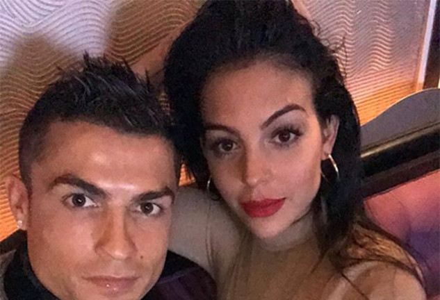 Cristiano Ronaldo y Georgina Rodriguez no olvidan a su pequeño bebé.