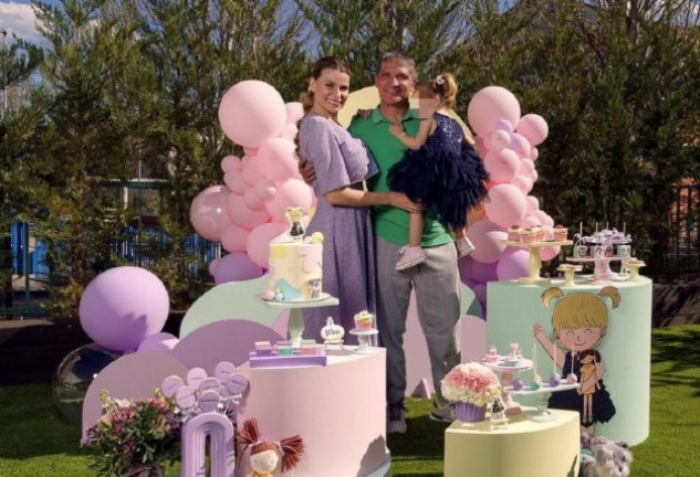 Gustavo González y María Lapiedra han celebrado una boda por todo lo alto.