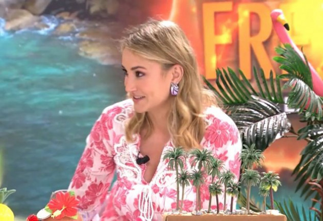 Alba Carrillo hoy en 'Ya es Mediodía Fresh' (Telecinco).