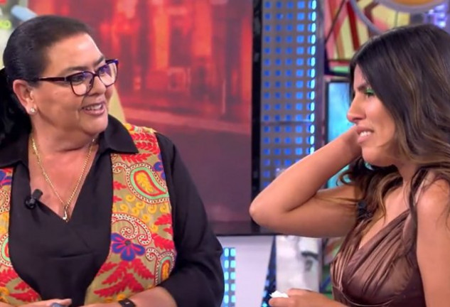 Isa Pantoja y María del Monte, emocionadas durante su reencuentro en el Deluxe.