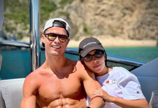 Cristiano y Georgina, en uno de sus viajes para disfrutar el buen tiempo (@cristiano).