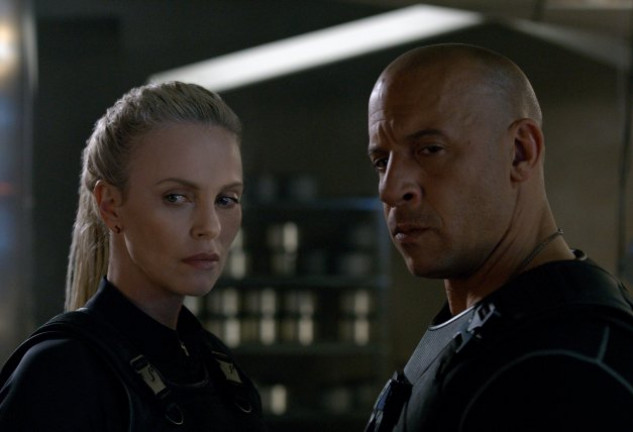 Vin Diesel y Charlize Theron, en la octava entrega de 'Fast and Furious'.