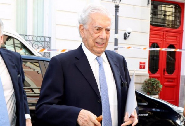 Vargas Llosa ha estado unas semanas alejado de la vida pública.