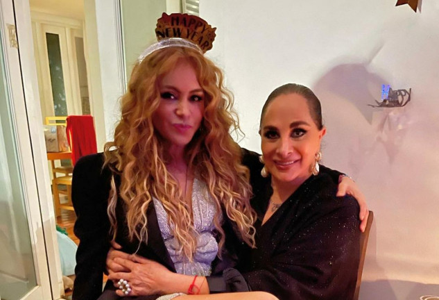 Paulina Rubio junto a su madre, Susana Dosamantes (@sdosamantesof)