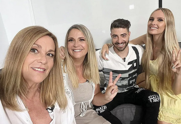 Loreto Valverde con su familia