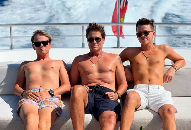 Rob Lowe con sus hijos