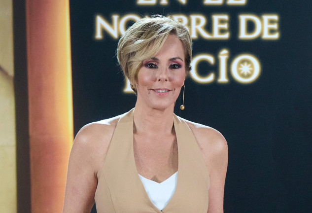 La colaboradora televisiva protagoniza “En el nombre de Rocío”, un programa que presenta, en Telecinco, su buena amiga Sandra Barneda.