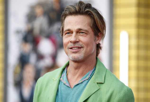 Brad Pitt se convierte en escultor y hace de su hobby su nueva ilusión.