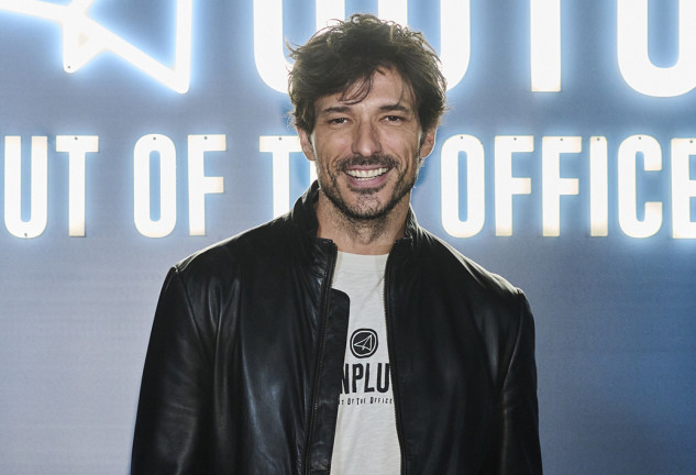 Andrés Velencoso out of the office