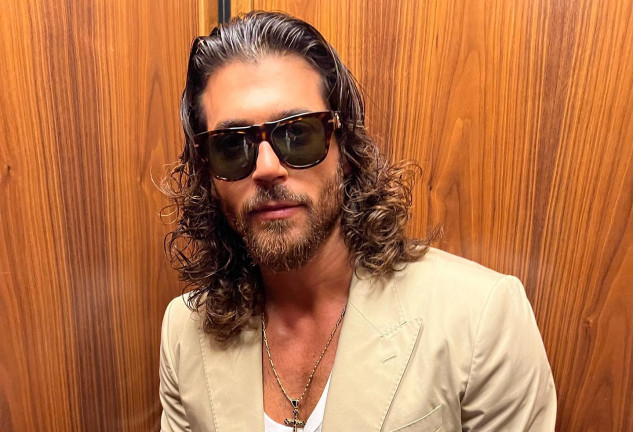 can yaman presume cuerpazo