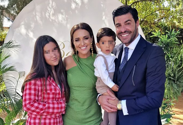 Paula Echevarria y familia en una boda