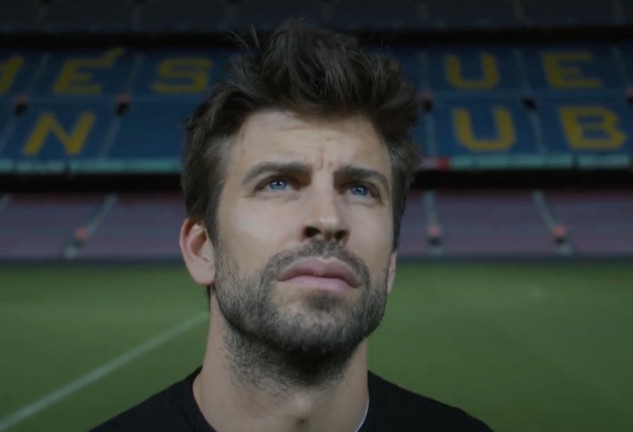 Gerard Piqué anuncia su retirada con un año y medio de contrato pendiente y convocado para el próximo mundial.