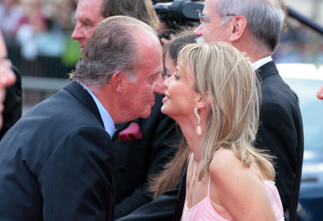 Corinna y Juan Carlos beso