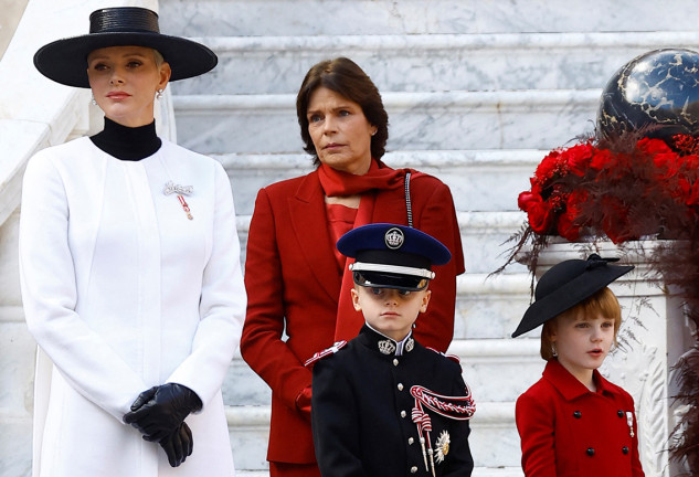 Charlene de Mónaco con sus hijos