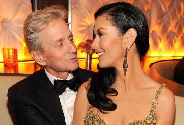 Michael Douglas y su mujer, Catherine Zeta-Jones, en una entrega de premios.