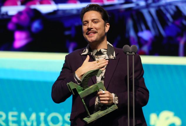 Manu Carrasco agradeciendo su Premio Ondas.