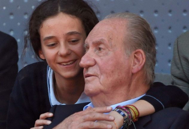 Victoria Federica y el rey Juan Carlos I en una foto de hace años.