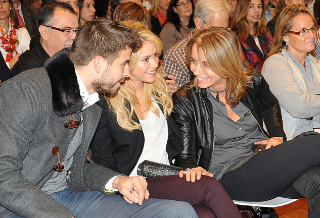 Monserrat Bernabéu junto a Piqué y Shakira en una imagen de archivo.